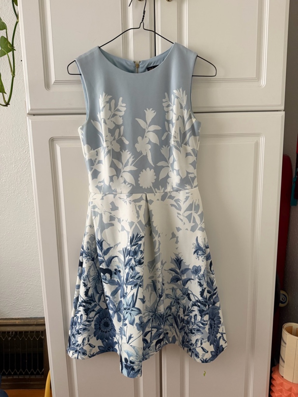 Taylor Blue Floral Dress with Gold Zipper — Womens